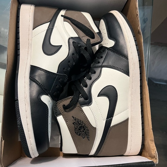 Air Jordan 1  retro (Dark Mocha) - Picture 1 of 11